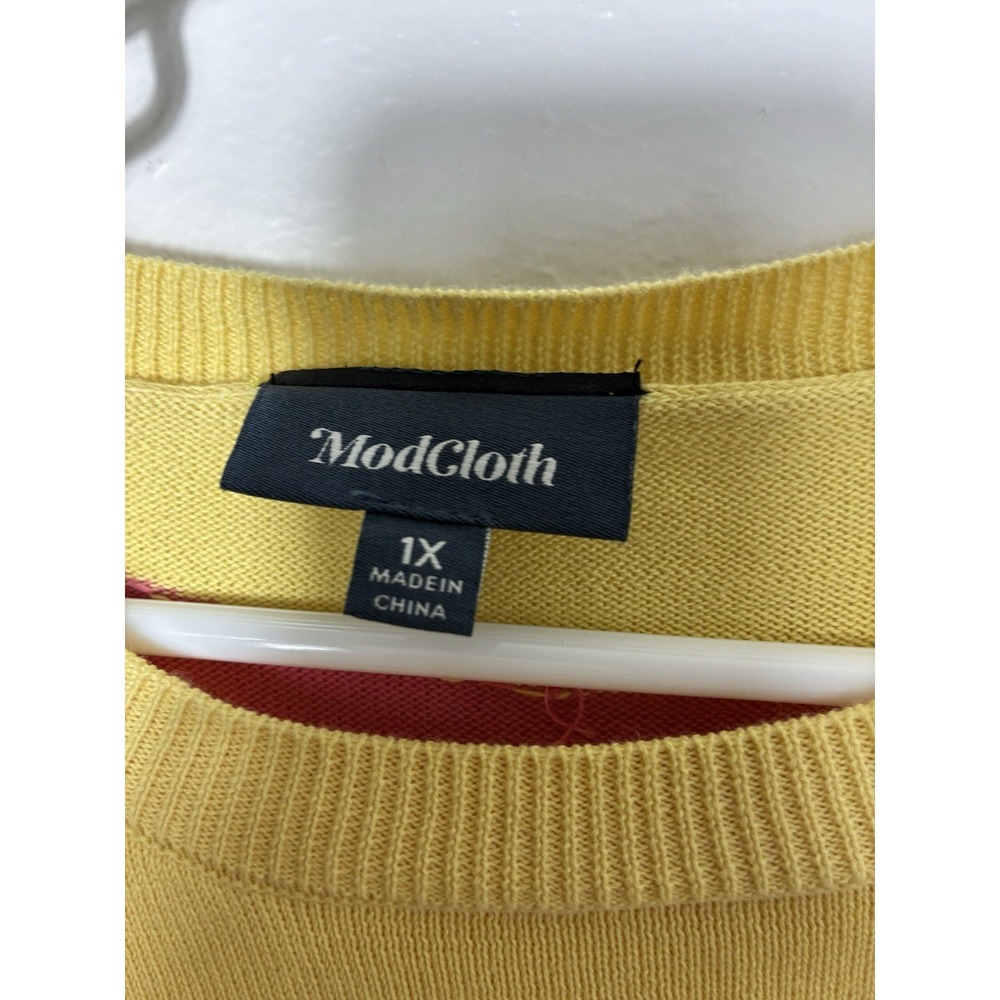 ModCloth Sweater Sz XL Yellow Flamingo Knit‎ 100% Cotton 3/4 Sleeve Novelty - Picture 2 of 7